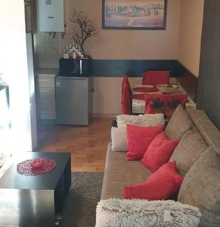 Ruza Vetrova, M2 Apartament Zlatibor